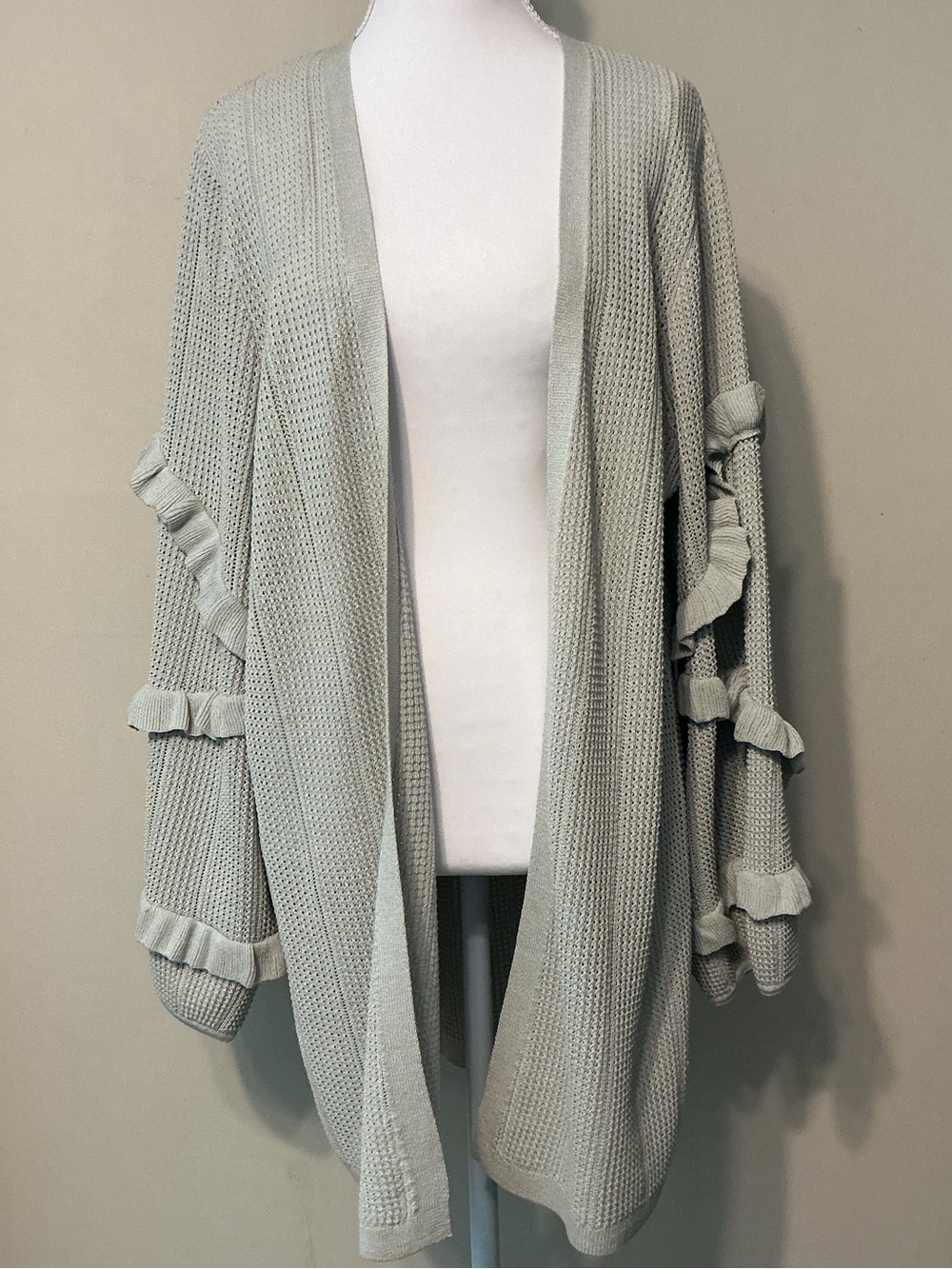 Express Light Gray Open-Front Ruffle-Sleeve Cardigan - Picture 2 of 10